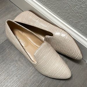 Nine West, size 6, neutral beige